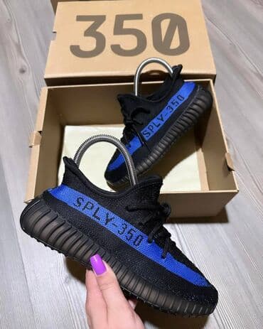 zara obuca velicine: Adidas Yeezy Boost 350 patike A klasa

Novo.
Brojevi 36 do 46 — 10