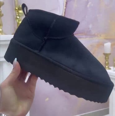 s oliver jakne muške: Ugg mini čizme, bоја - Crna, 38 — 2