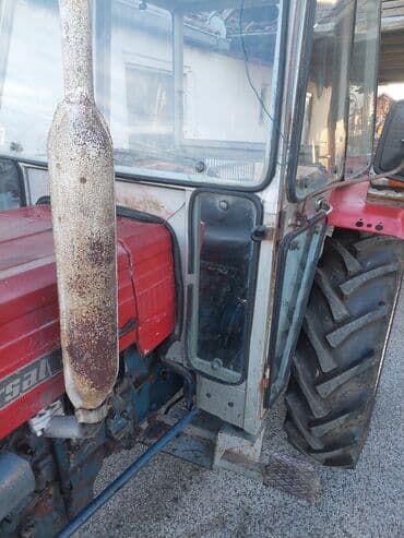 Vozila: Traktor UNIVERZAL 445 standard bez ikakvih ulaganja. Gume nove — 4