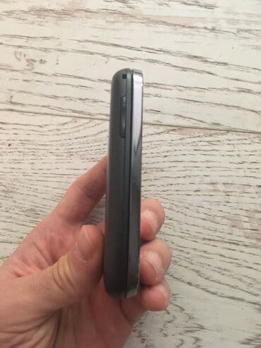 auto radio sa ekranom na izvlačenje: Samsung Galaxy A Quantum, < 2 GB, bоја - Crna, Sa tastaturom — 5