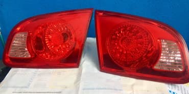 Vozila: HYUNDAI SANTA FE 2007 god
Stopovi na gepek vratima — 1