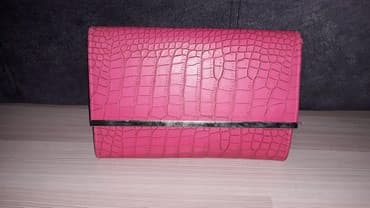 mona torba sa slovom m: Elegantna torbica — 1