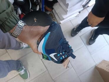 dm sociva u boji: Nike — 15