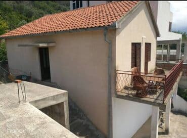 Kuće: 108 kv. m, 3 sobe — 5