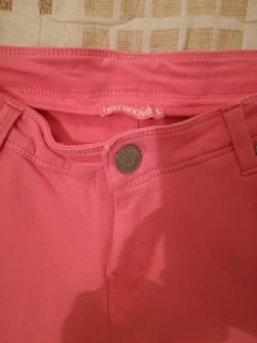 terranova kombinezoni: Terranova pantalone rastegljive,vel:L,kao nove,pamuk I likra 5% — 5