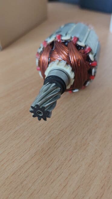 zvjezdano nebo u autu: Rotor elektromotora sa bakarnim namotajima i plastičnim ventilatorom — 5