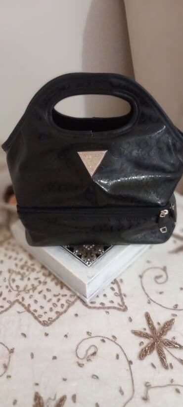Neseseri: Bоја - Crna, Guess — 7