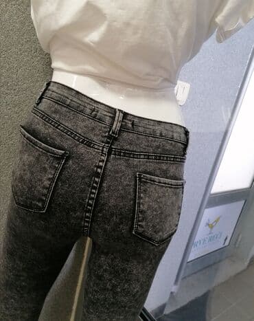 tamno sive pantalone: Tamno sive farmerice
Vel 27
Sa dosta elastina
Uvoz Turska — 2