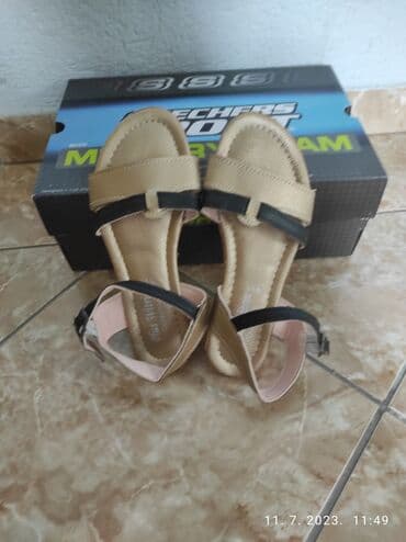 baletanke novi sad: Sandale, Dr. Martens, 37 — 1