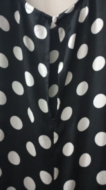šampon sa belim lukom: H&M M (EU 38), bоја - Crna, Oversize, Dugih rukava — 5