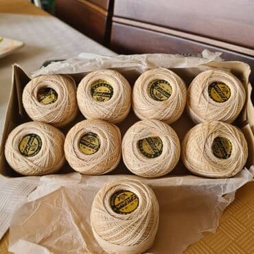 Sewing materials: Konac za heklanje, 13 bele boje, 2 crna, drap boje 9 komada. Cena je — 2