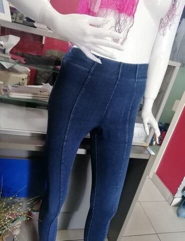 elegantne pantalone sa visokim strukom: Farmerice model kao helanke
Savrsene
Visok struk
Odgovara Vel S M — 7