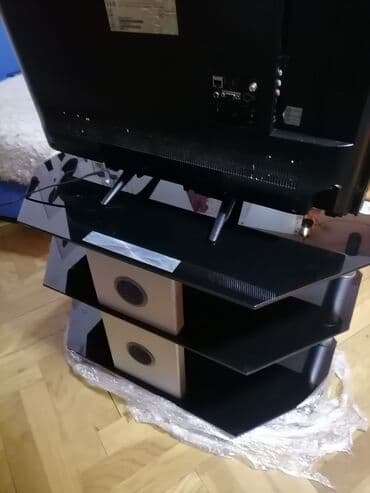 polovan namestaj iz inostranstva u palanci: Polica staklena za TV neoštećena Oko 80 /40 /50 visina Staklo u boji — 17