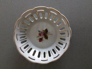 sektor satovi: Porcelanska satula iz 70tih
Porcelan Zajecar Jugoslavija — 1