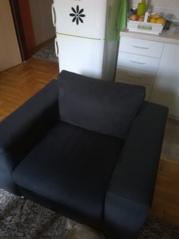 polovan namestaj iz inostranstva u palanci: Kao nova fotelja, sivi kvalitetan stof — 1