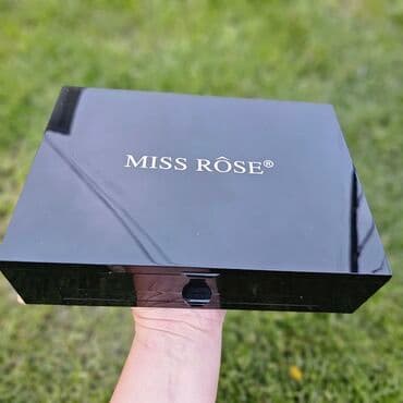 sophie's choice olovka za obrve: 🌺 miss rose kofer 🌺 🥰 pun kofer sa šminkom🥰 🌺set sadrži : 🌺 180 boja — 8