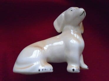 gramofonske ploce beograd: Porcelanska figura kuce — 4