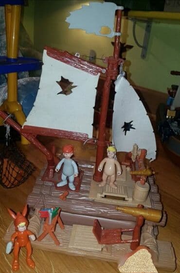 ikea igracke drvene: DISNEY PETAR PAN heroes - original Famosa. Peter pan pirates wooden — 4