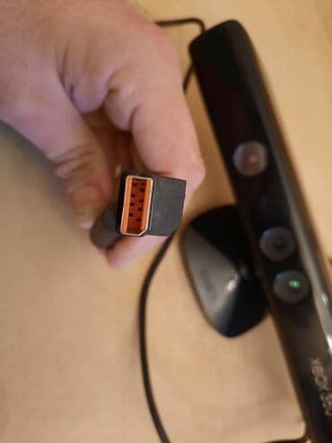 Xbox 360 & Xbox: Kinect kamera,senzor za Xbox 360 i adapter Nisam siguran ali trebalo — 7