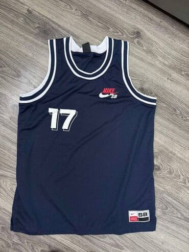 dres velicina m: Kvalitean Nike košarkaški dres, odličan kao nov, L veličine — 1