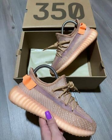 zara obuca velicine: Adidas Yeezy Boost 350 patike A klasa

Novo.
Brojevi 36 do 46 — 20