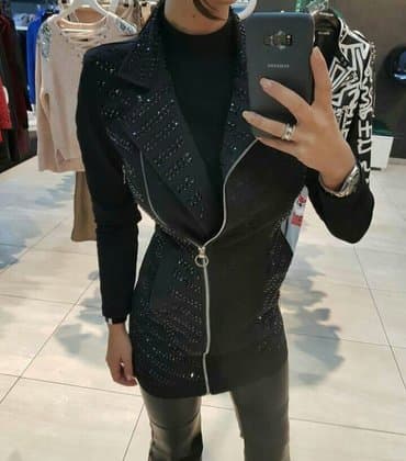 ellesse zenska jakna: Unikat jakna sako sa cirkonima
Uvoz Francuska
Pamuk elastin
Vel S M — 2