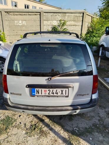 zvjezdano nebo u autu: U Nišu prodajem delove za Reno Megan 1,9. dizel.Leva,Desna i zadnja — 11