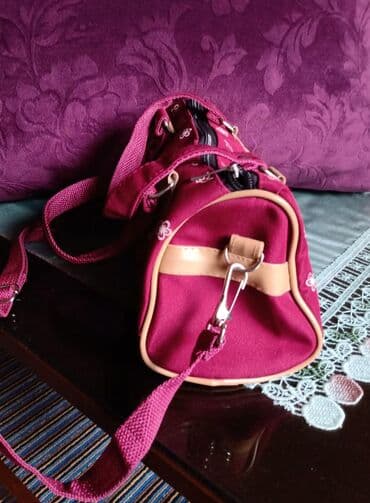 rančevi: Tasnica bordo zenska nova. dim. 24-14+10cm. inpregnirano platno — 2
