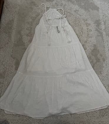 Haljine: PULL&BEAR M (EU 38), XL (EU 42), L (EU 40), bоја - Bela, Oversize, Na bretele — 1