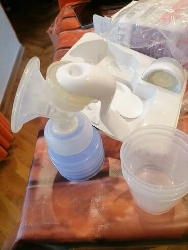 stvari za devojčice: Avent philips pumpica za izmuzavanje mama dojilja. Kompletna je, kao — 8