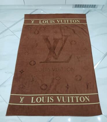 Towels: Peskiri brendirani
Ogromni
Za boju i marku pitati
Saljemo brzom postom — 6