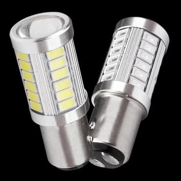 parking senzori i rikverc kamera 2u1: 2 x Sijalice neverovatno jako svetle sa svih strana imaju led diode a — 1