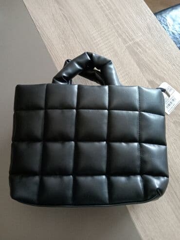 lc waikiki novi beograd: Elegantna torbica — 1