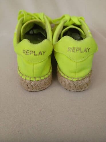 sociva u boji cena lilly: Replay, 38 — 5