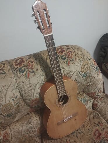 how i met your mother sa prevodom sve epizode: Musical Remolino Madrid Spain gitara - Pogodna za studente i za — 11