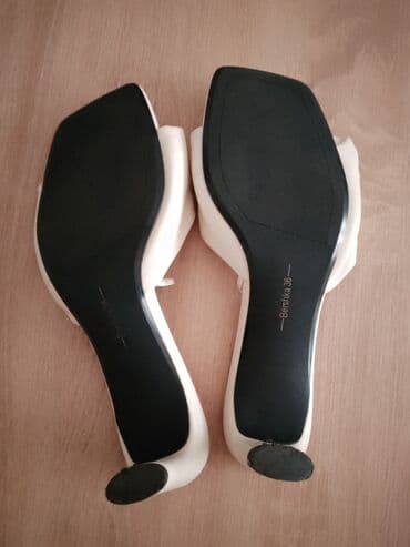 nivea kupka: Sandale, Bershka, 36 — 3