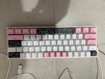 mehanicka tastatura: Roza mehanička tastatura sa 61 tasterom, sa prilagodljivim kapicama za — 1