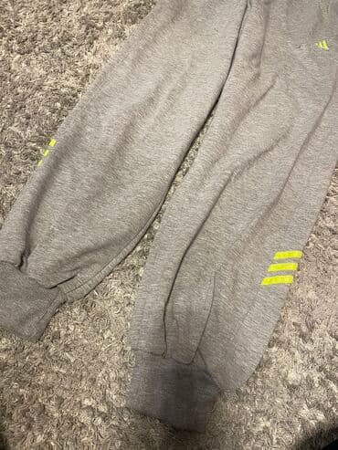 trenerke s: Adidas, XL (EU 42), bоја - Siva — 2