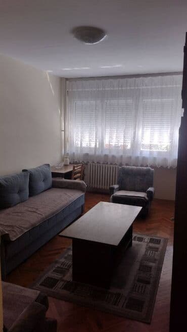 kuce i stanovi za izdavanje kraljevo: 2 sobe — 2