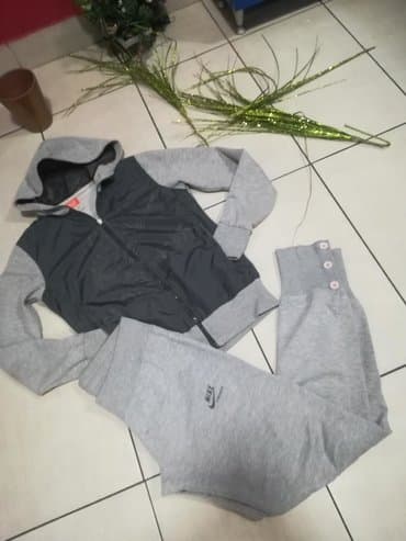 suskave trenerke zenske: Nike, S (EU 36), bоја - Siva — 7