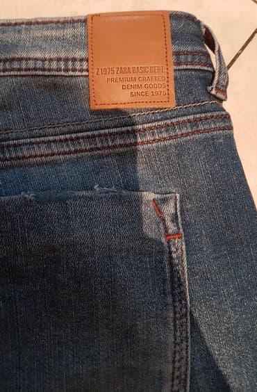 zara parfemi akcija: Zara farmerke . S velicina. Moze i xs. Sa strane uz ivicu je ranfla sa — 5