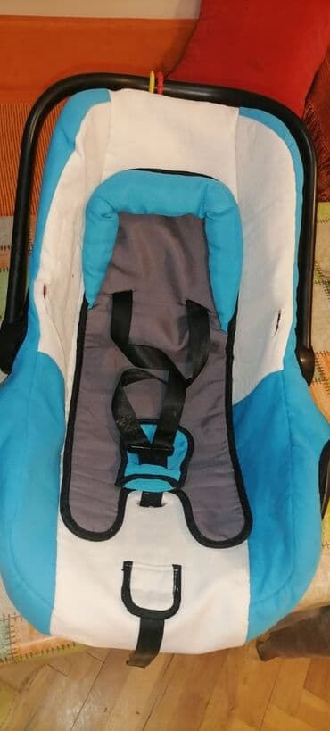 zastita za pojas za decu: AutoSedište ili nosiljka za malo dete do 13 kg. Kaiševi ispravni i — 4