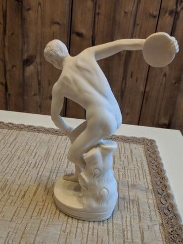 sampanjac za decu: Statua Mironov Bacač diska. 20 cm. Kupljen u Atini, polovan bez — 3