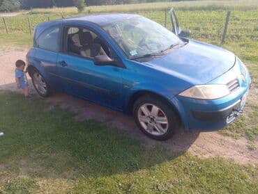 prednja kamera za auto: Renault Megane: 1.4 l | 2003 г. Hečbek — 3