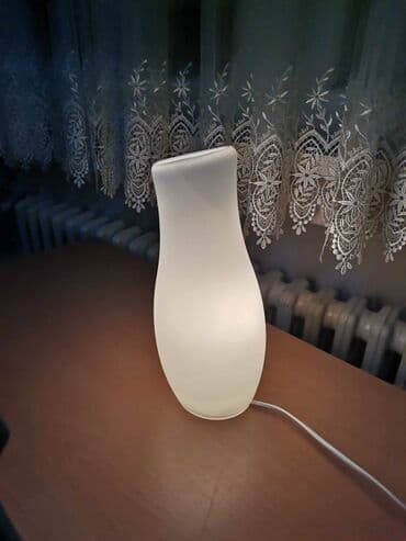 sto i stolica za decu: Stona lampa — 1