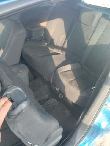 prednja kamera za auto: Renault Megane: 1.4 l | 2003 г. Hečbek — 11