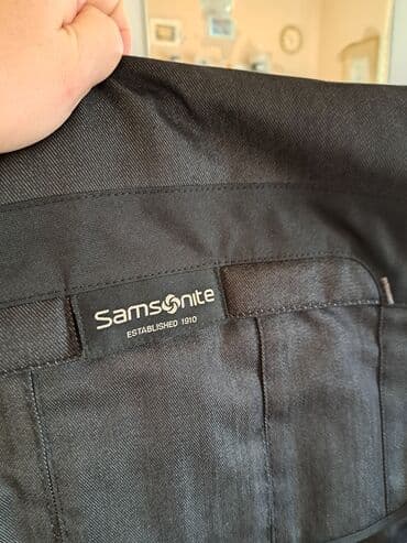 torba za laptop: Samsonite torba za lap top komotna sa pregradama, crna kao nova. Malo — 5