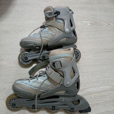 otkup ordenja i medalja: Roleri marke Rollerblade, kombinacija sive i svetloplave boje. Imaju — 3