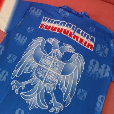 dres velicina m: Dres reprezentacije Jugoslavije '98 

NAAI 

Veličina S
 
Potpuno nov — 5