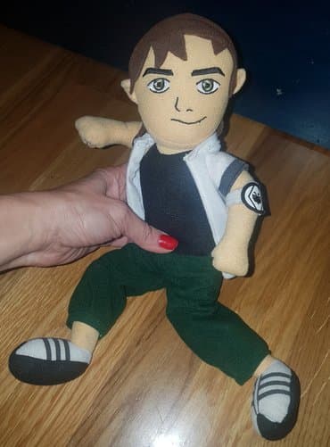 laptop igracka za decu: Ben 10 plisana igracka — 1